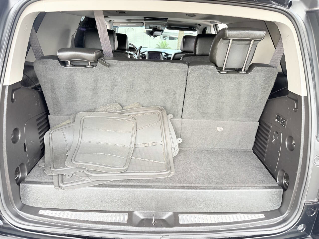 Used 2015 Chevrolet Tahoe LTZ image 29