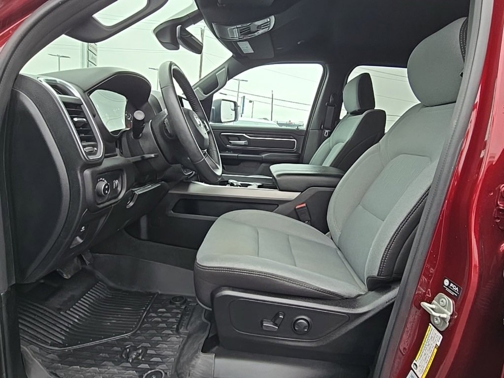 Used 2024 RAM 1500 Lone Star image 9