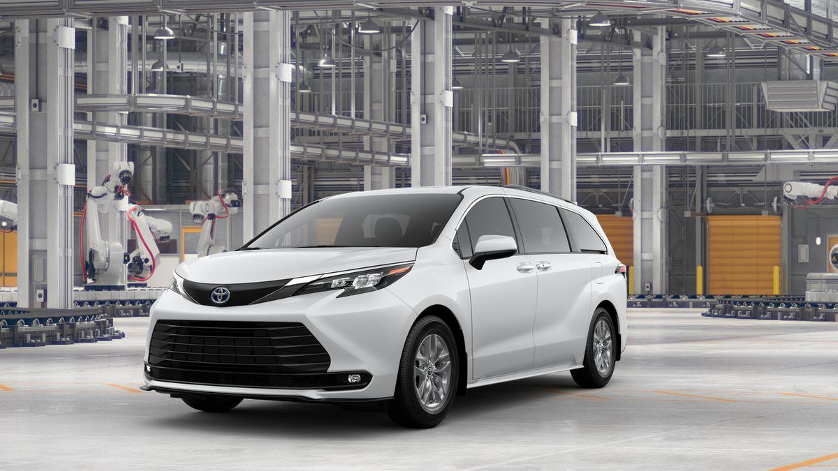 New 2025 Toyota Sienna XLE