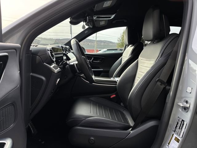 Used 2025 Mercedes-Benz GLC 300 4MATIC image 15