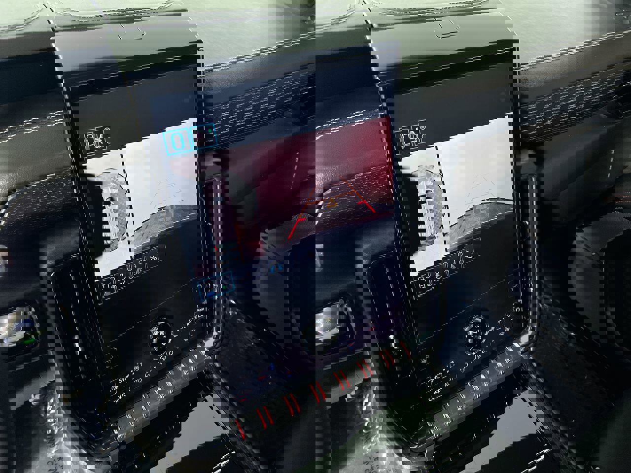 Used 2025 GMC Yukon AT4 Ultimate image 25