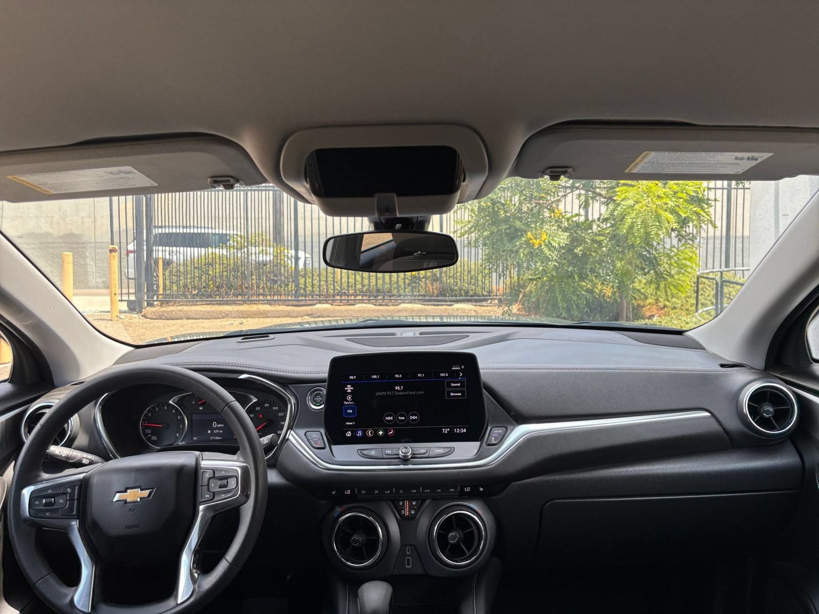 Used 2025 Chevrolet Blazer LT FWD image 29