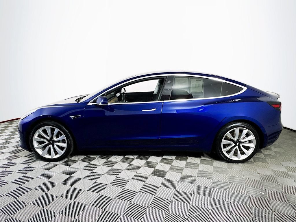 Used 2018 Tesla Model 3 Long Range AWD/4WD image 4