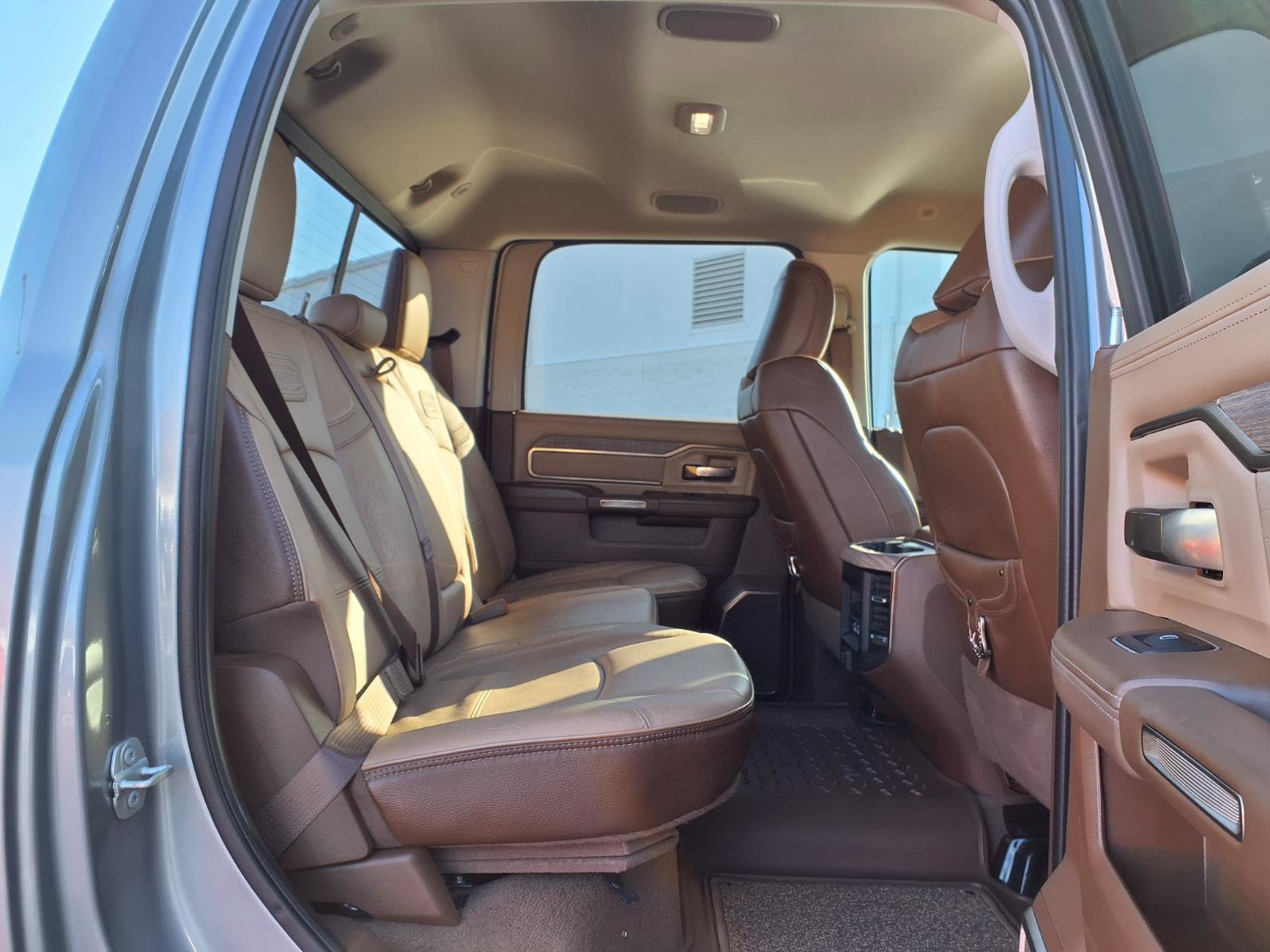 Used 2023 RAM 3500 Limited AWD/4WD image 37