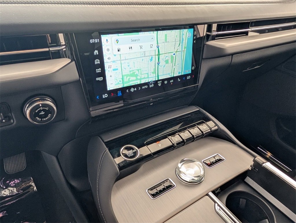New 2025 Lincoln Navigator L Reserve w/ Jet Appearance Package image 12