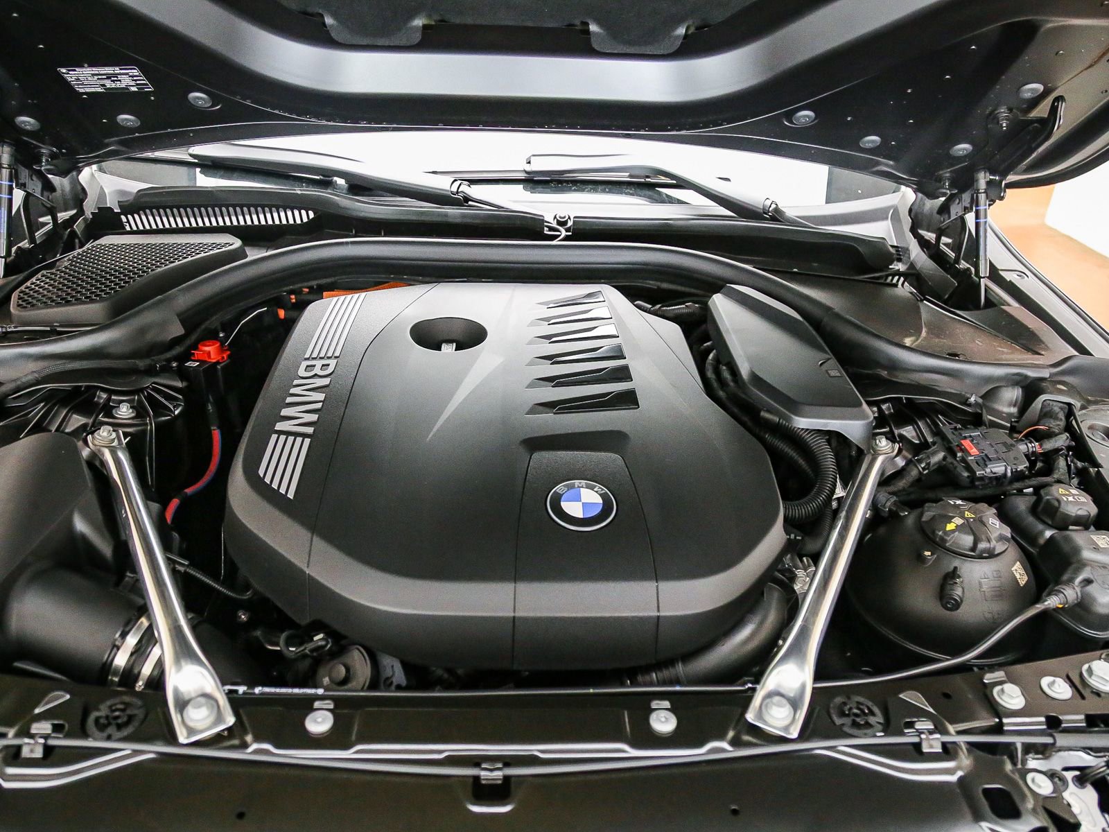 New 2027 BMW 550e xDrive AWD/4WD image 29