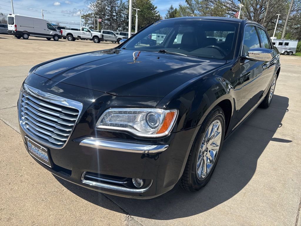 Used 2013 Chrysler 300 C image 2