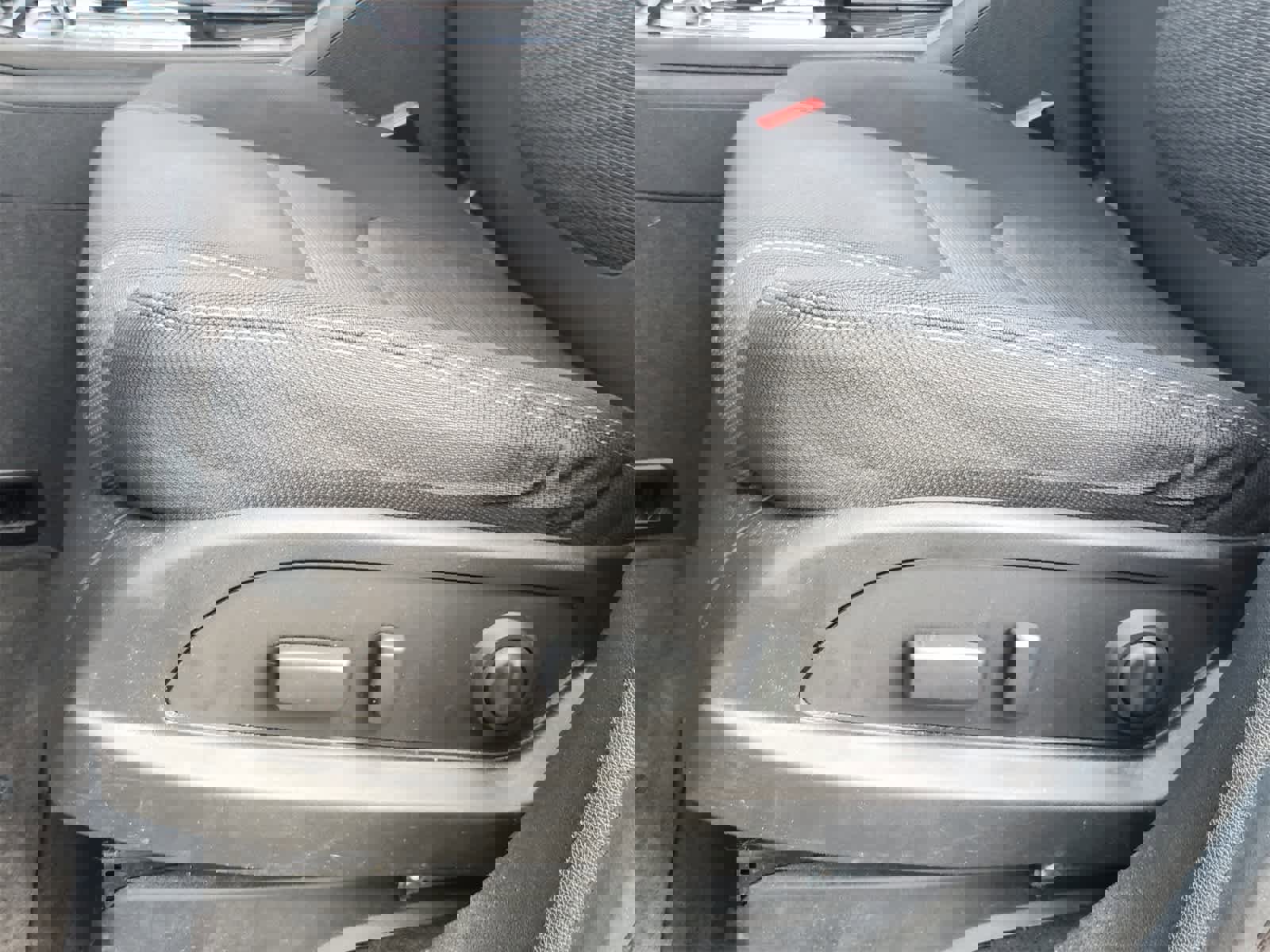 Used 2017 Chevrolet Traverse LT image 21