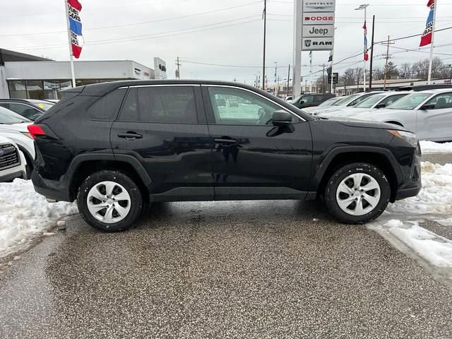 Used 2024 Toyota RAV4 LE image 2