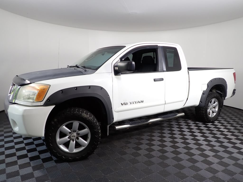 Used 2011 Nissan Titan SV w/ SV Value Truck Pkg AWD/4WD image 9