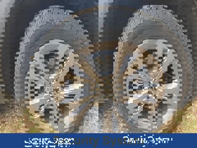 Used 2022 Ford Explorer XLT w/ Equipment Group 202A image 26