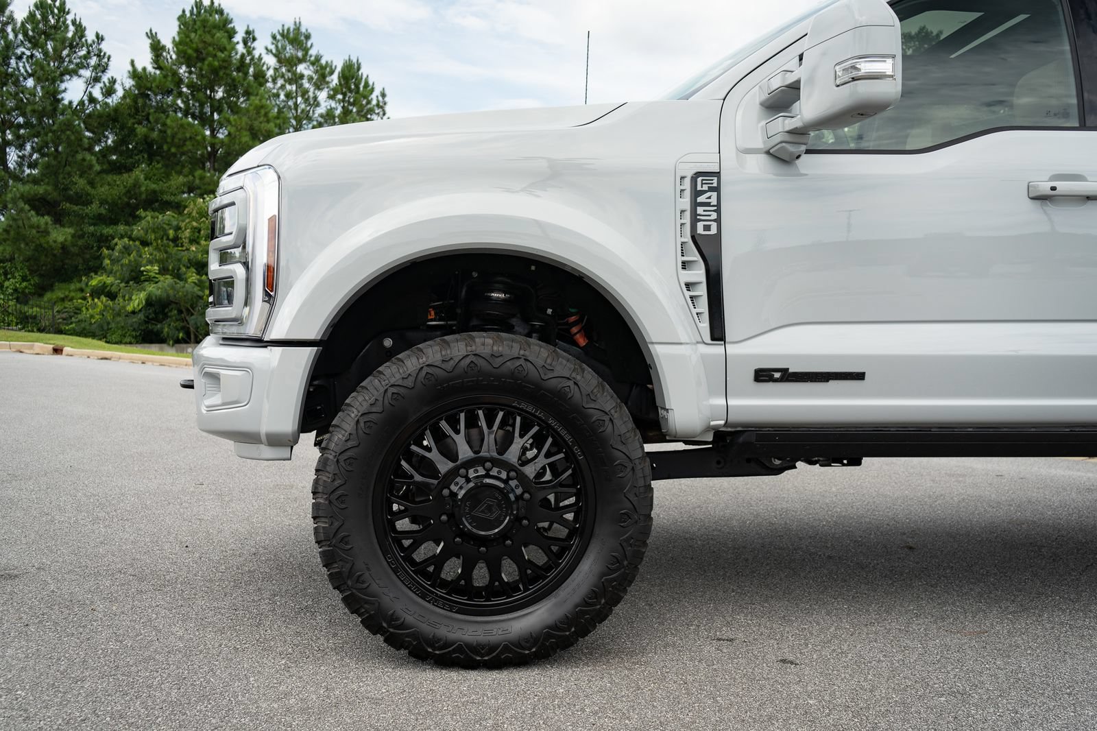 Used 2026 Ford F450 Lariat AWD/4WD image 11