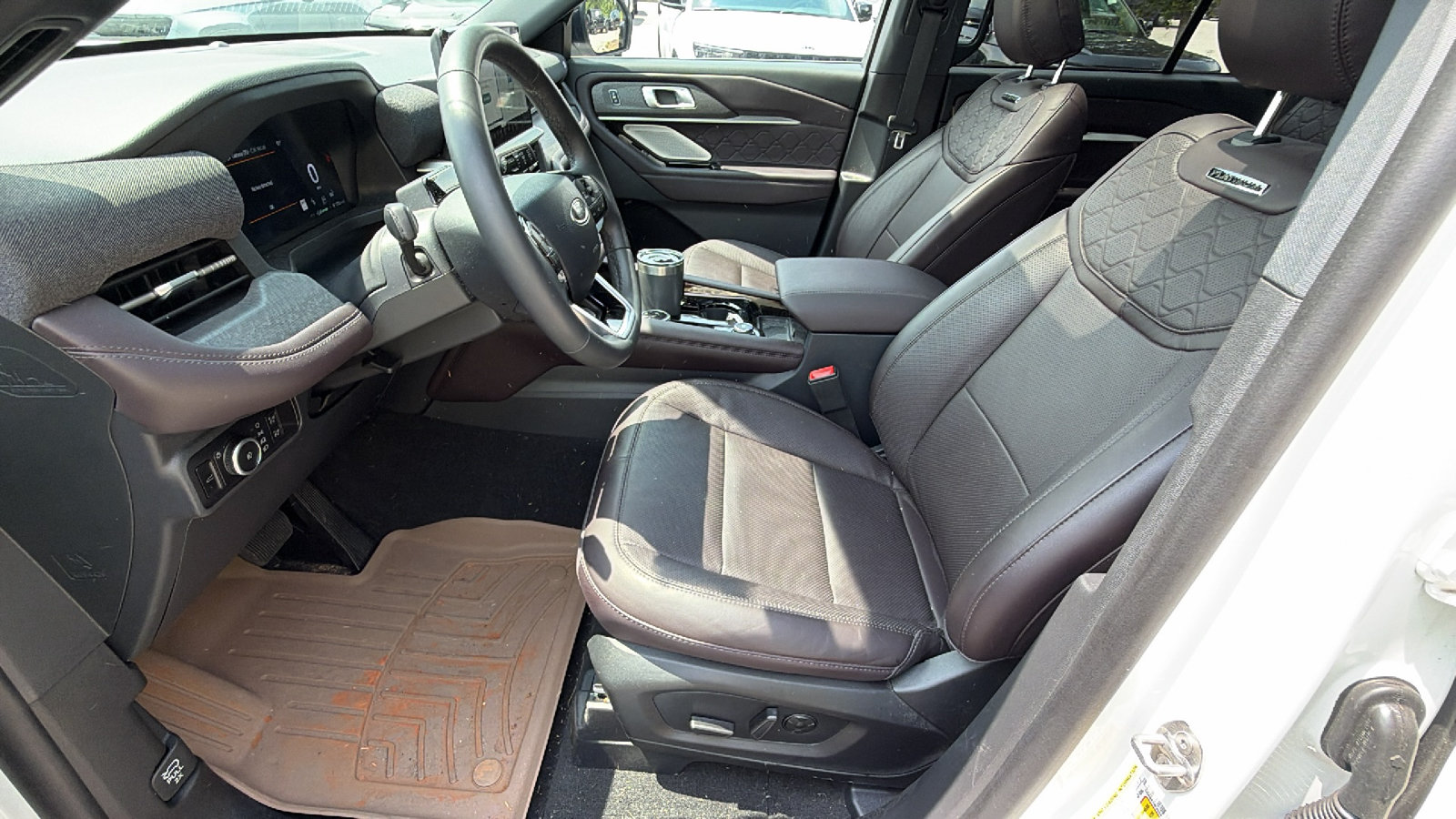 Used 2025 Ford Explorer Platinum w/ Ultimate Package RWD image 16