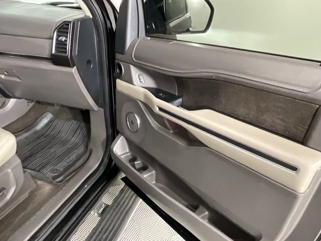 Used 2018 Ford Expedition Limited w/ Equipment Group 301A image 19