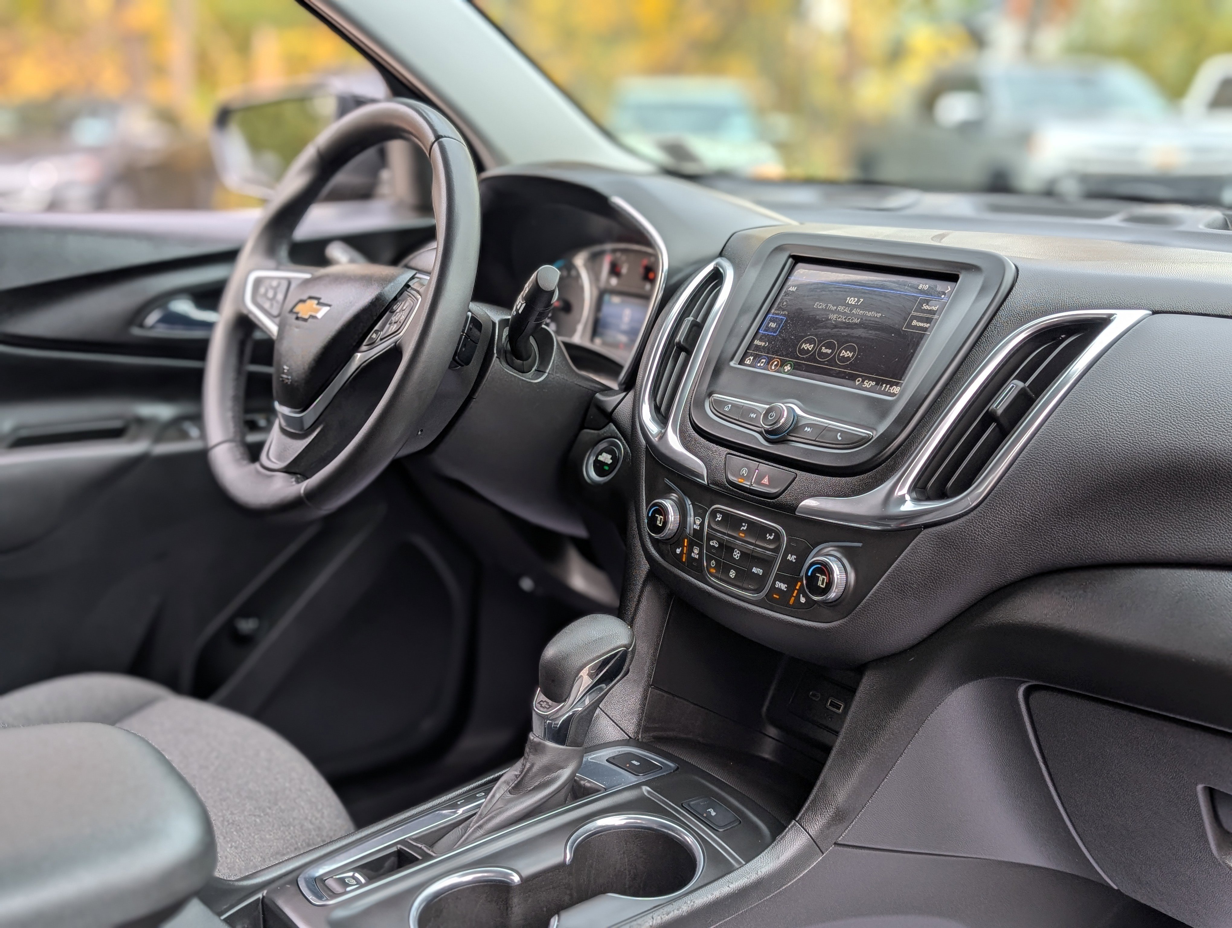 Used 2022 Chevrolet Equinox LT w/ Driver Convenience Package image 42