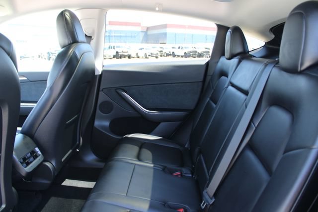 Used 2022 Tesla Model Y Long Range AWD/4WD image 31