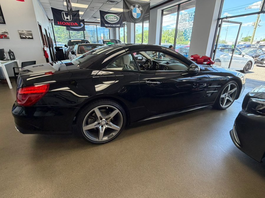 Used 2017 Mercedes-Benz SL 550 image 30