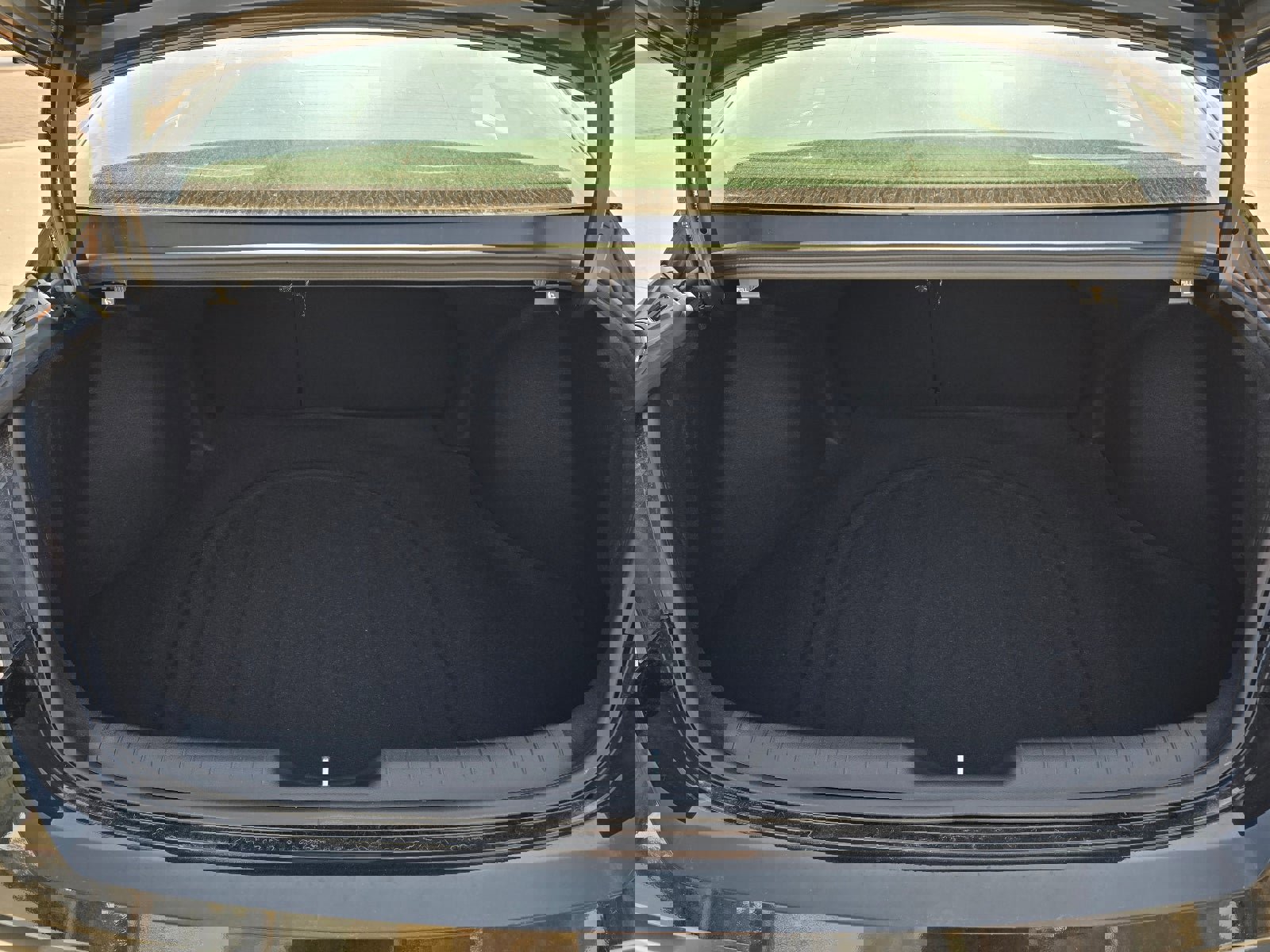 New 2026 Hyundai Elantra Limited image 25