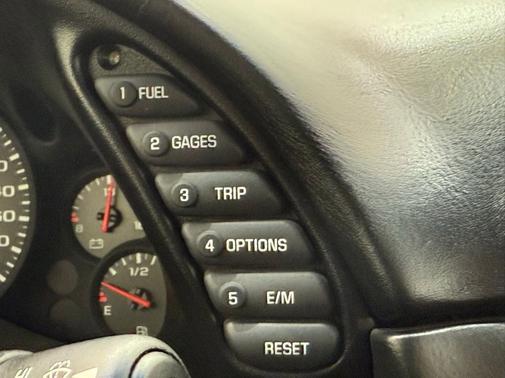 Used 2000 Chevrolet Corvette Convertible w/ Memory Pkg image 23