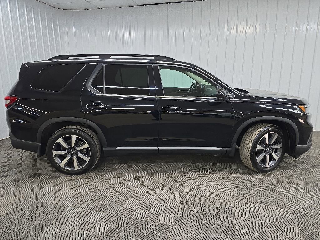 Used 2024 Honda Pilot Elite image 2