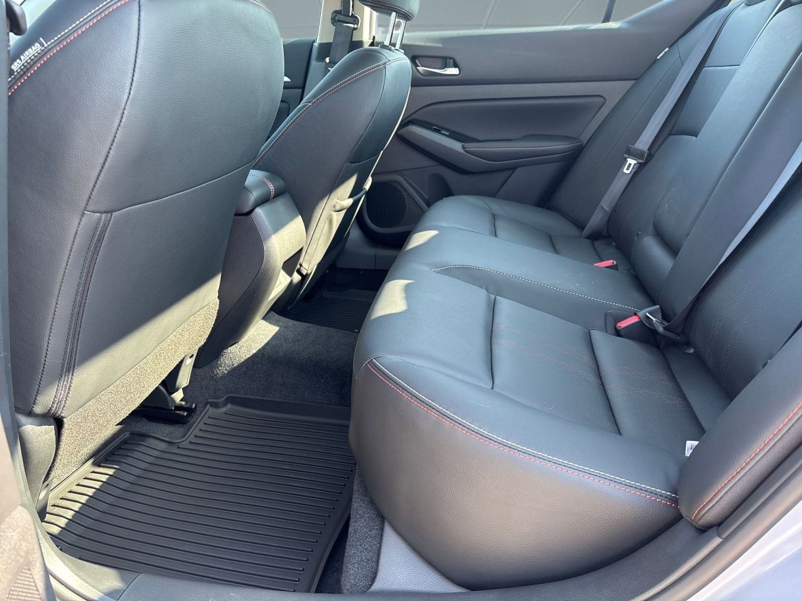 New 2025 Nissan Altima 2.5 SR w/ SR Premium Package FWD image 15