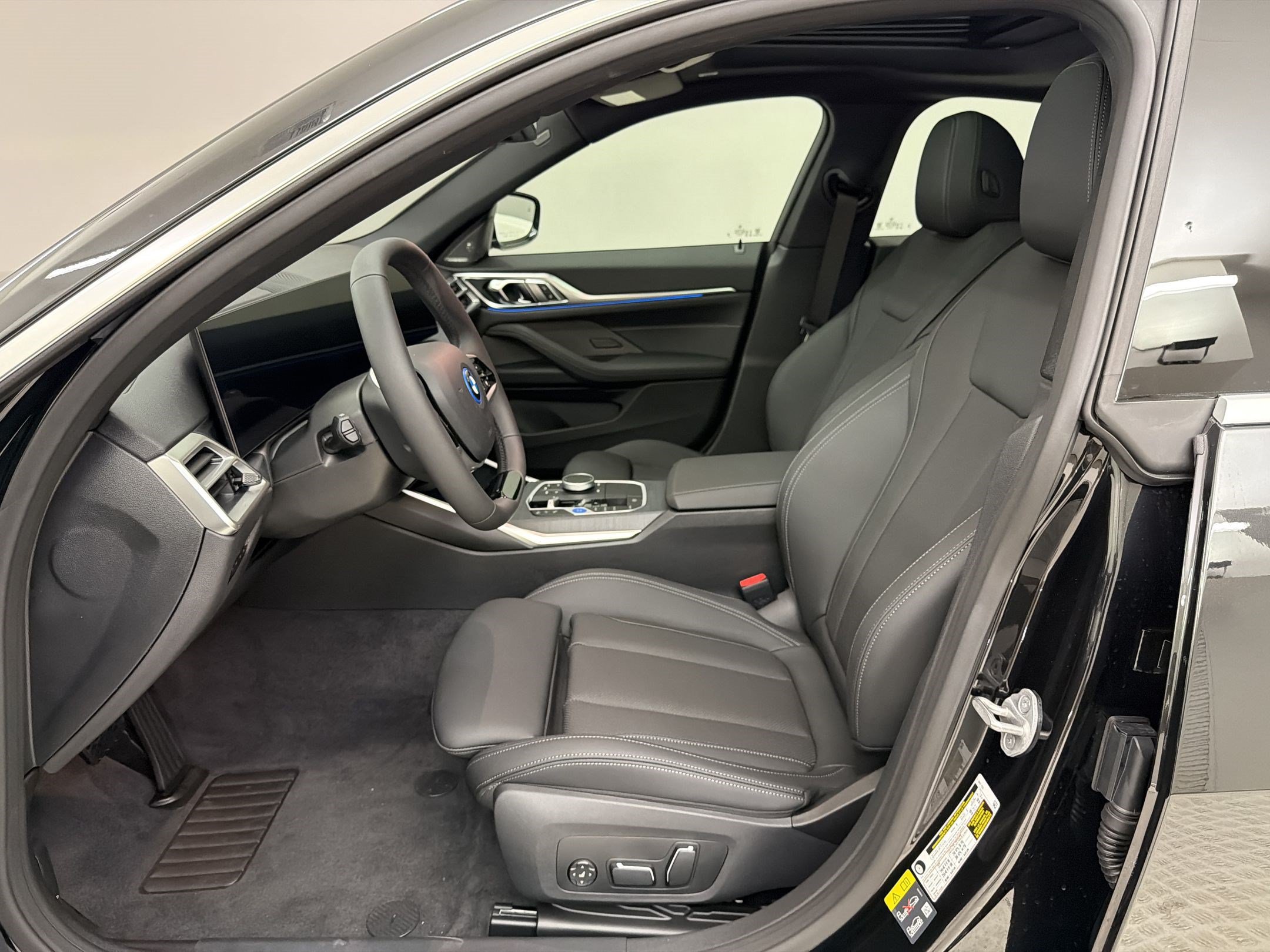New 2026 BMW i4 eDrive40 w/ Premium Package RWD image 5