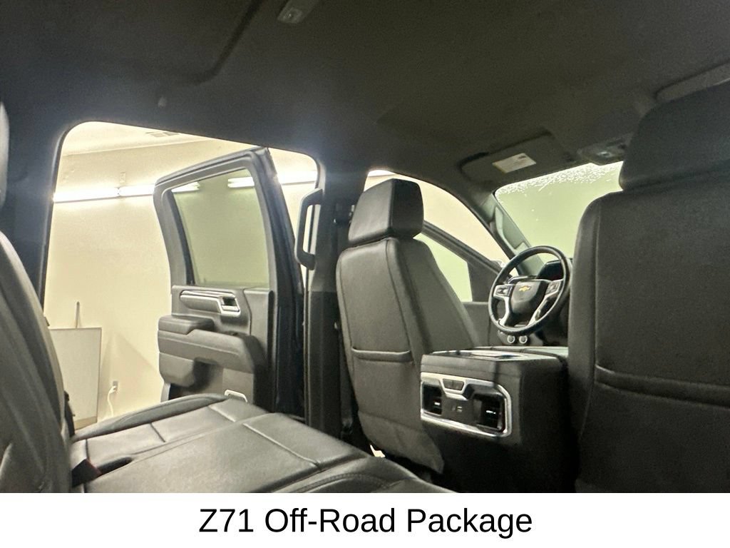 Used 2025 Chevrolet Silverado 2500 LTZ w/ LTZ Premium Package AWD/4WD image 27