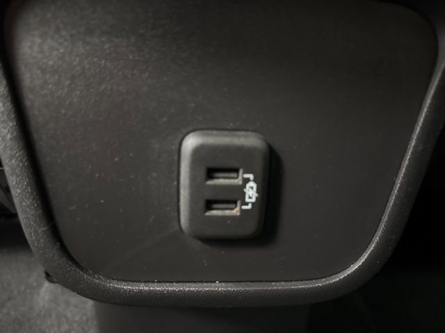 Used 2024 GMC Terrain SLE image 24