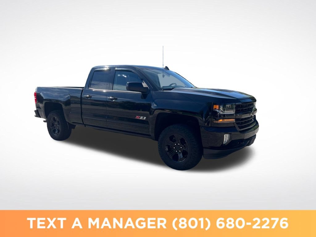 Used 2017 Chevrolet Silverado 1500 LT w/ Midnight Edition AWD/4WD image 7