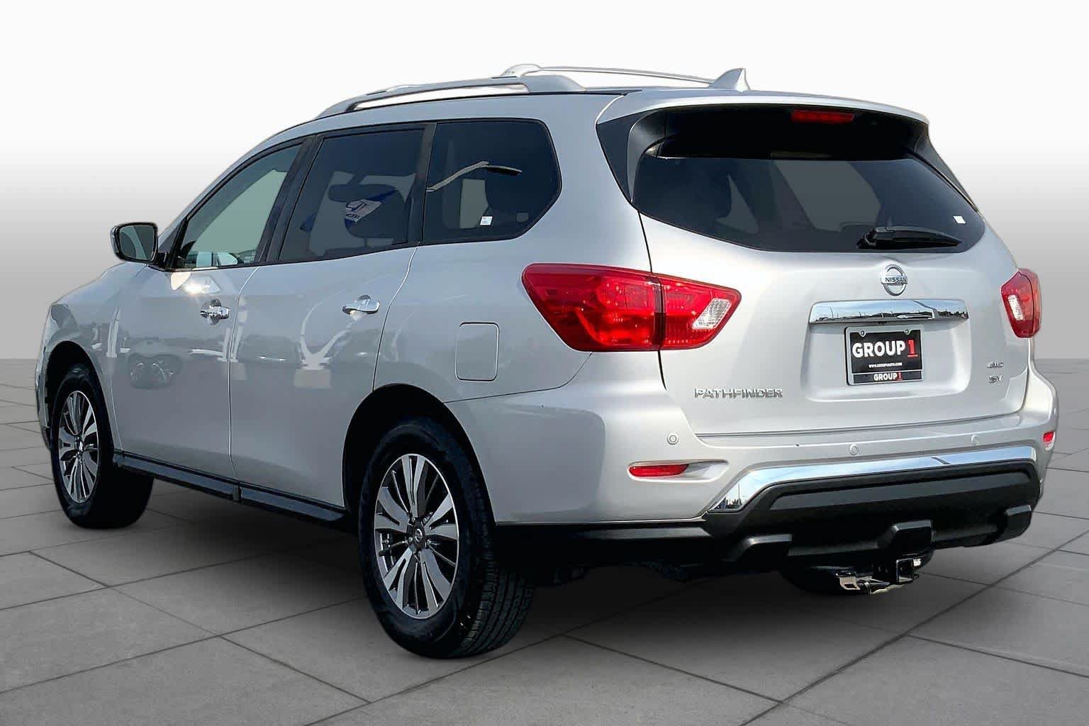 Used 2019 Nissan Pathfinder SV AWD/4WD image 11