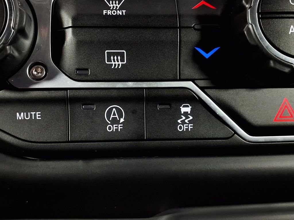 Used 2018 Jeep Wrangler Sport AWD/4WD image 22