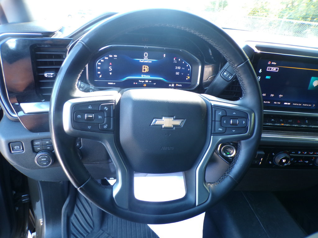 Used 2023 Chevrolet Silverado 1500 LT AWD/4WD image 12