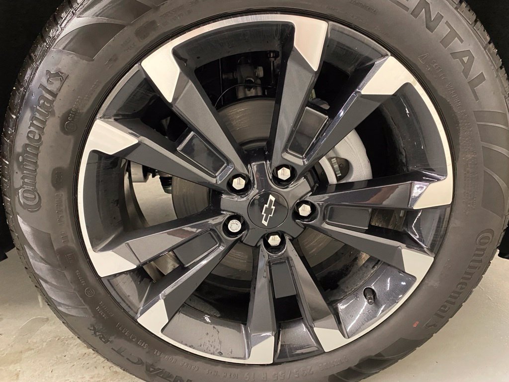 New 2027 Chevrolet Equinox RS w/ LPO, Floor Liner Package AWD/4WD image 24