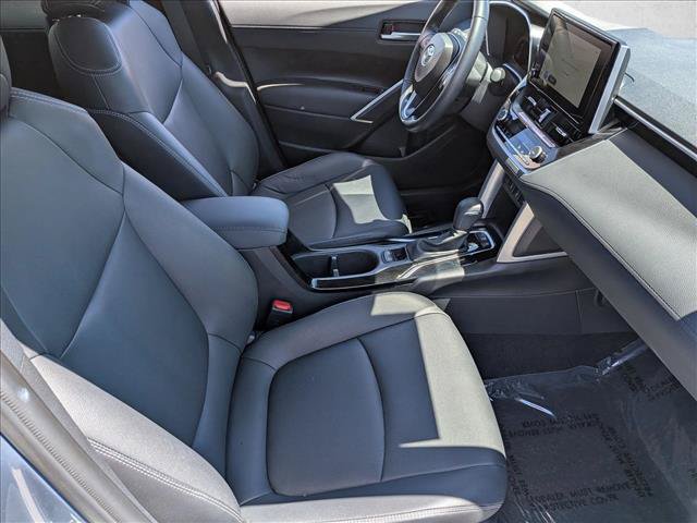 Used 2023 Toyota Corolla Cross XLE w/ Convenience Package FWD image 20