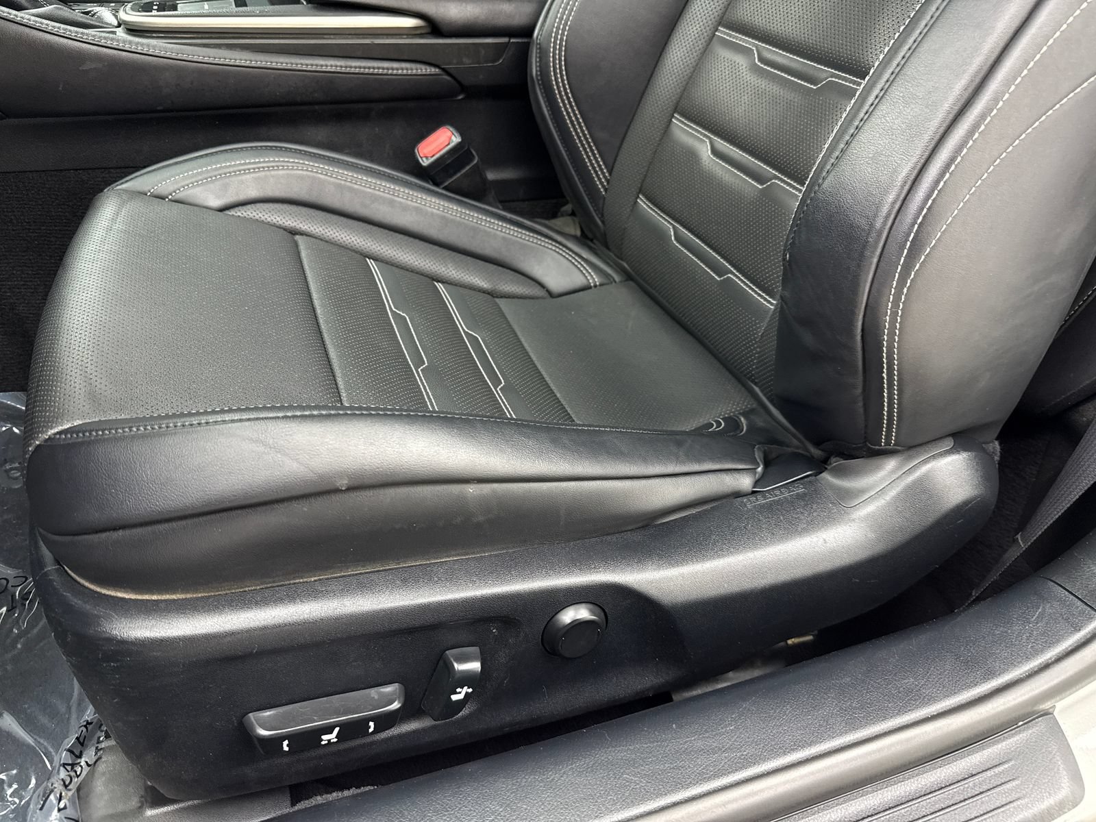Used 2016 Lexus RC 200t RWD image 36