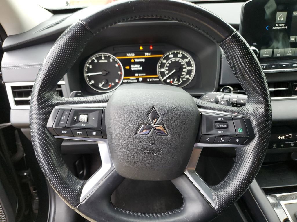 Used 2023 Mitsubishi Outlander SE Black Edition image 22