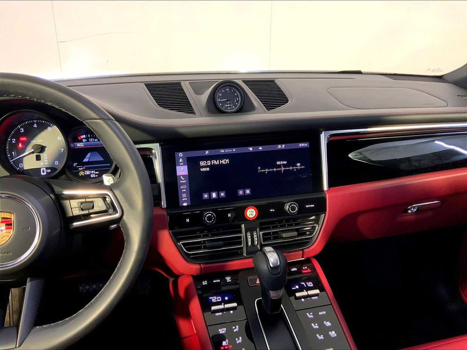 Certified 2023 Porsche Macan S w/ Premium Package Plus image 16