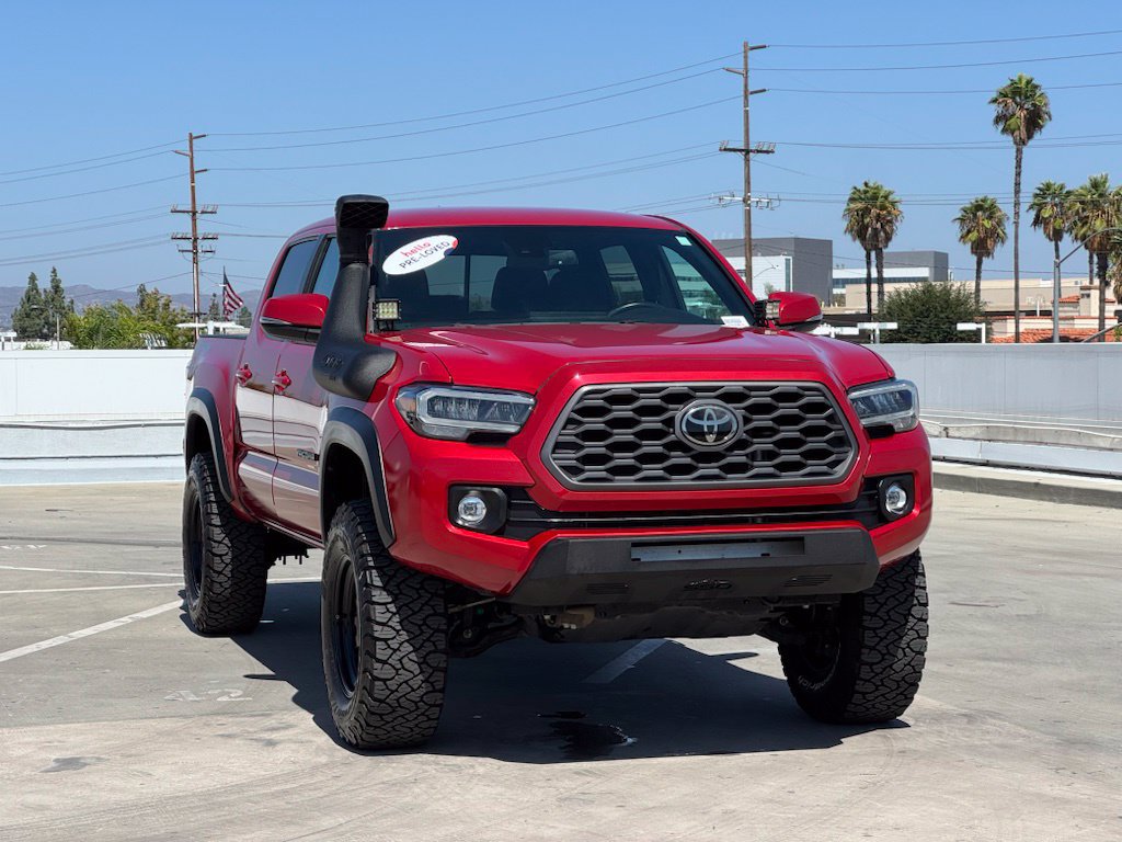 Used 2021 Toyota Tacoma TRD Off-Road w/ Technology Package AWD/4WD image 4