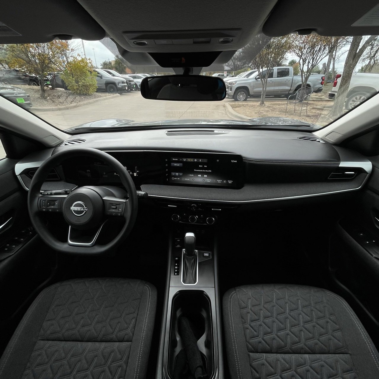 Used 2025 Nissan Kicks SV image 10