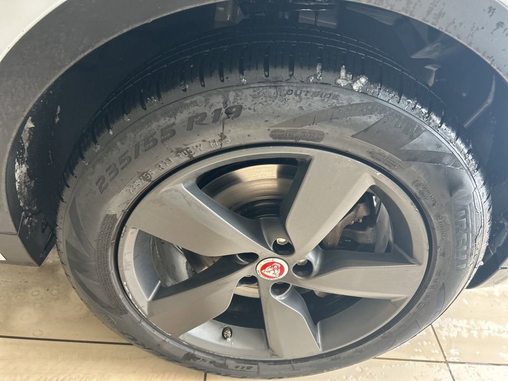 Used 2020 Jaguar E-PACE Checkered Flag image 23