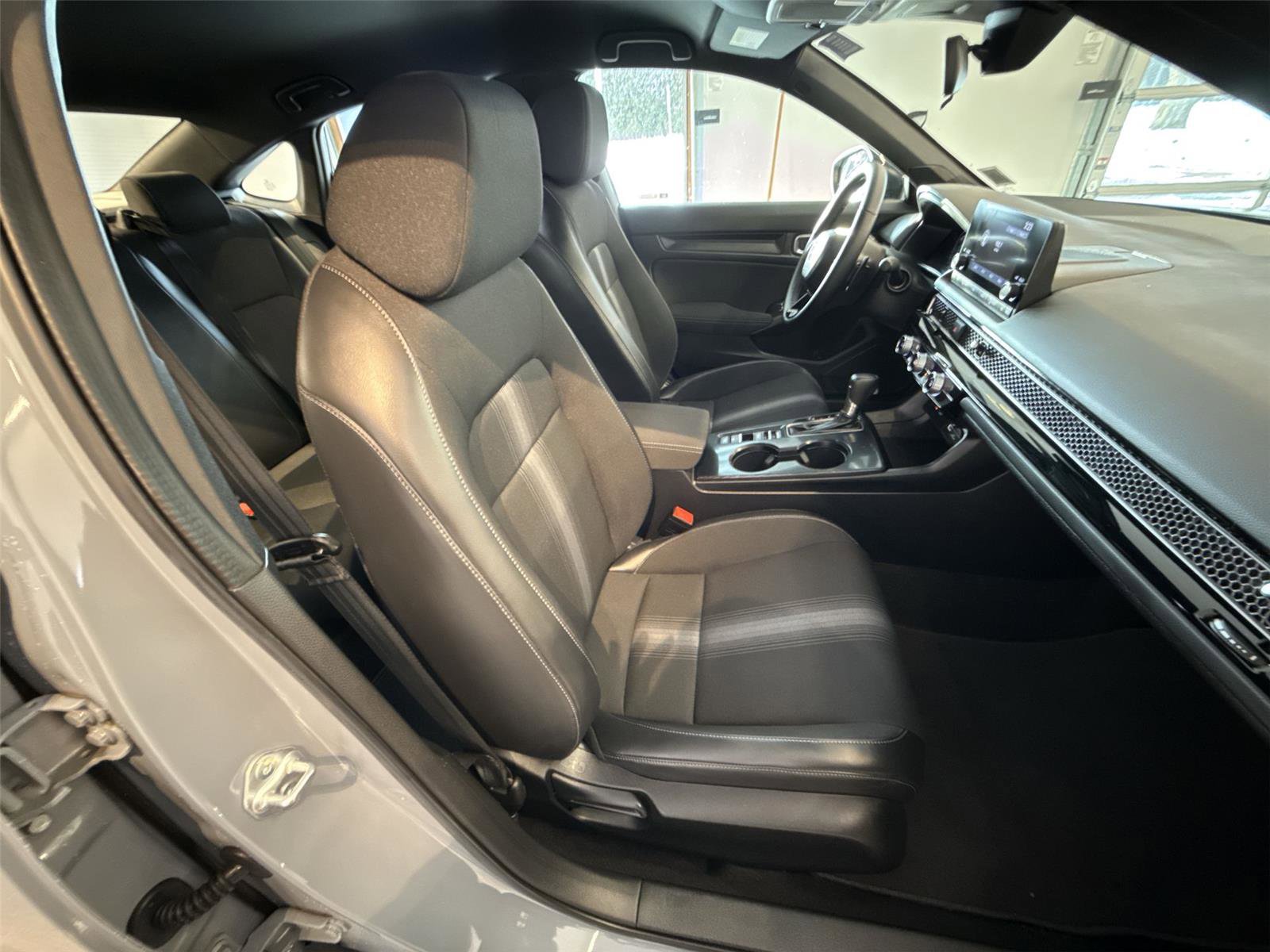 Used 2023 Honda Civic Sport image 25