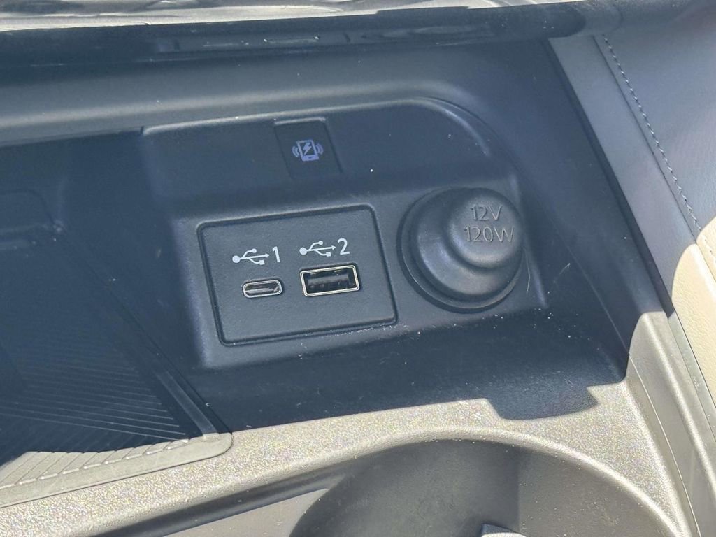 Used 2023 INFINITI QX50 Luxe AWD/4WD image 29