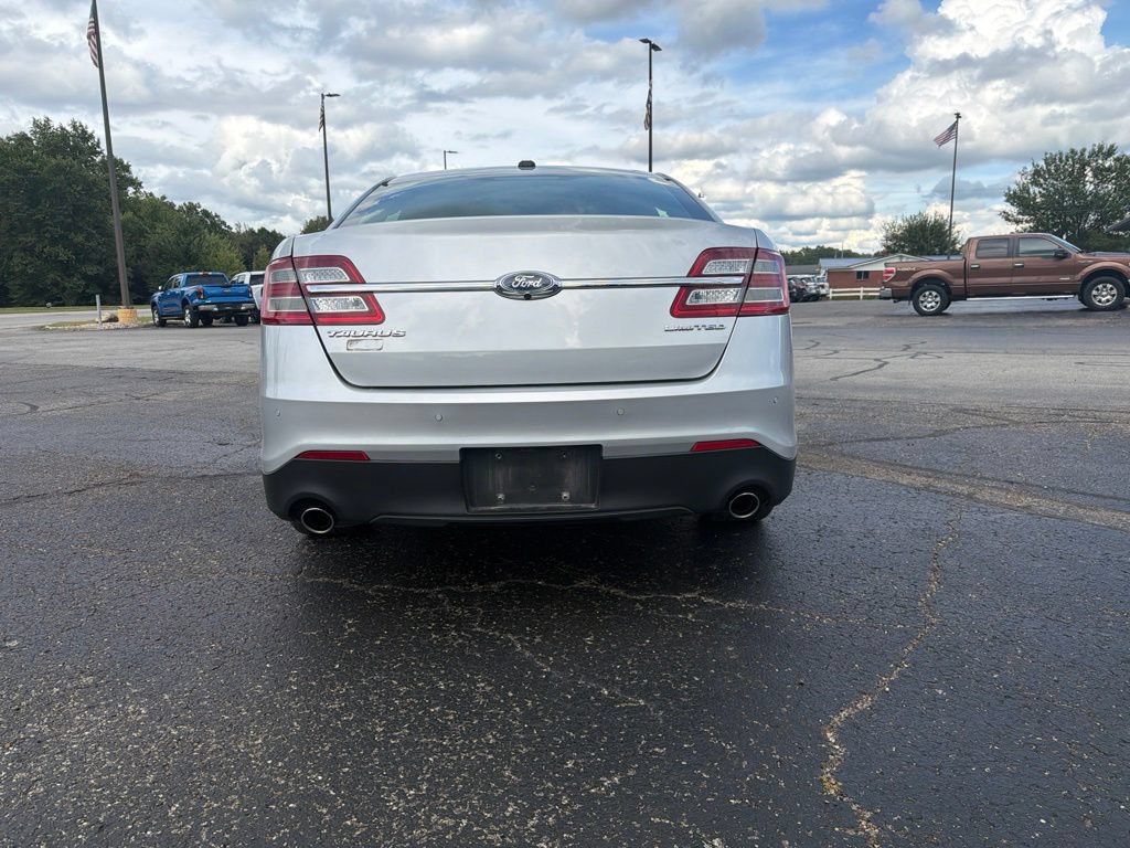 Used 2019 Ford Taurus Limited FWD image 5