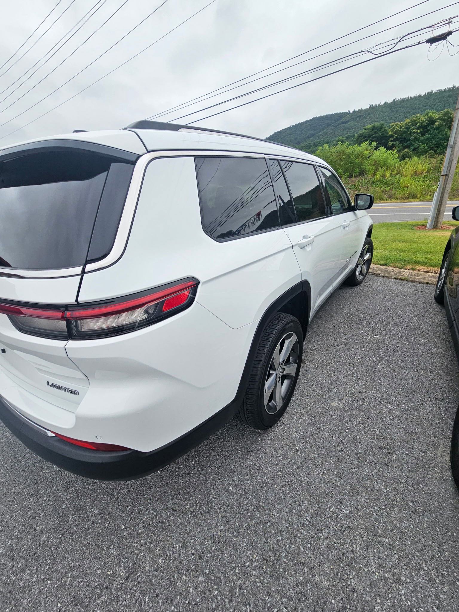 Used 2021 Jeep Grand Cherokee L Limited image 8