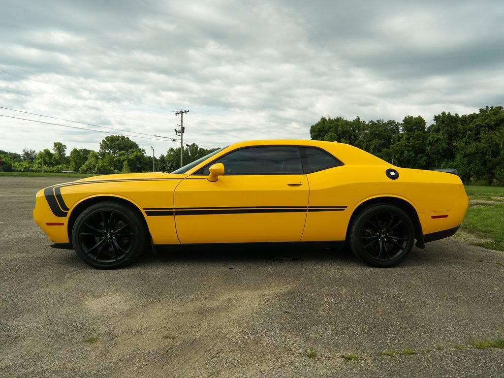 Used 2018 Dodge Challenger SXT Plus RWD image 5