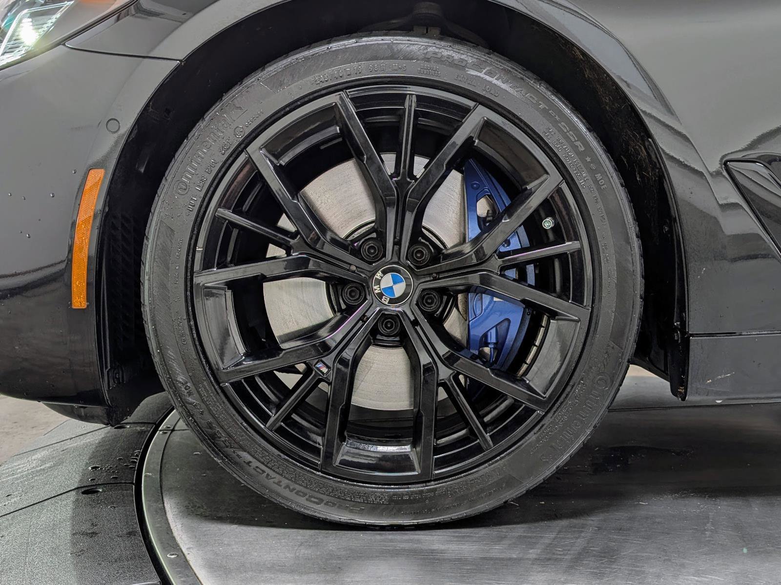 Used 2022 BMW M550i xDrive image 12