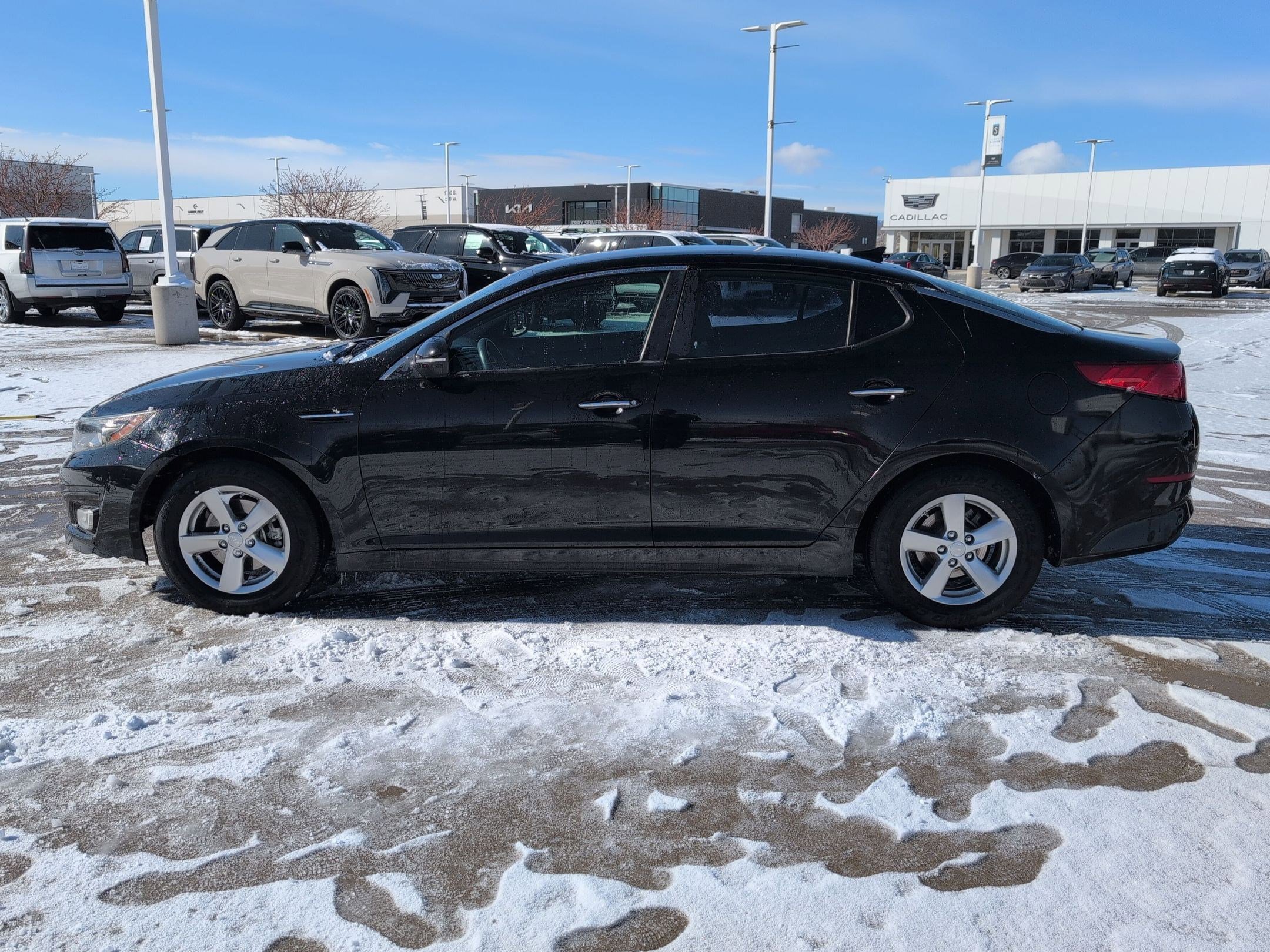 Used 2015 Kia Optima LX image 2
