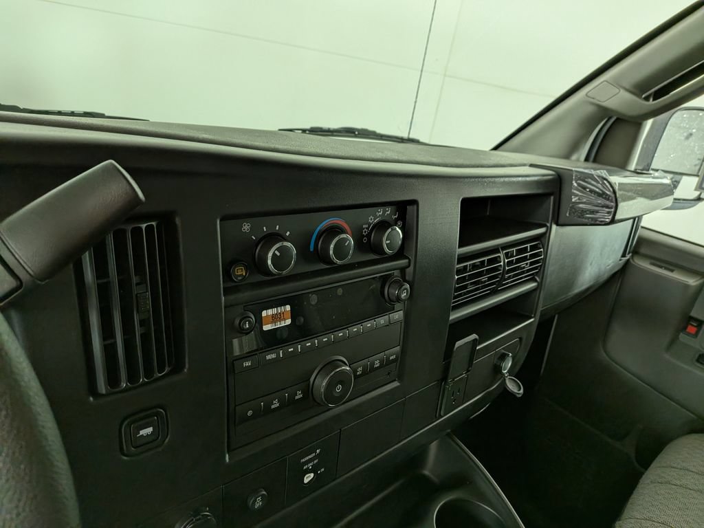 New 2026 Chevrolet Express 2500 w/ Driver Convenience Package RWD image 23