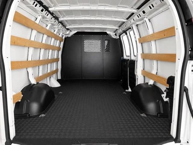 Used 2025 GMC Savana 2500 w/ Driver Convenience Package RWD image 13