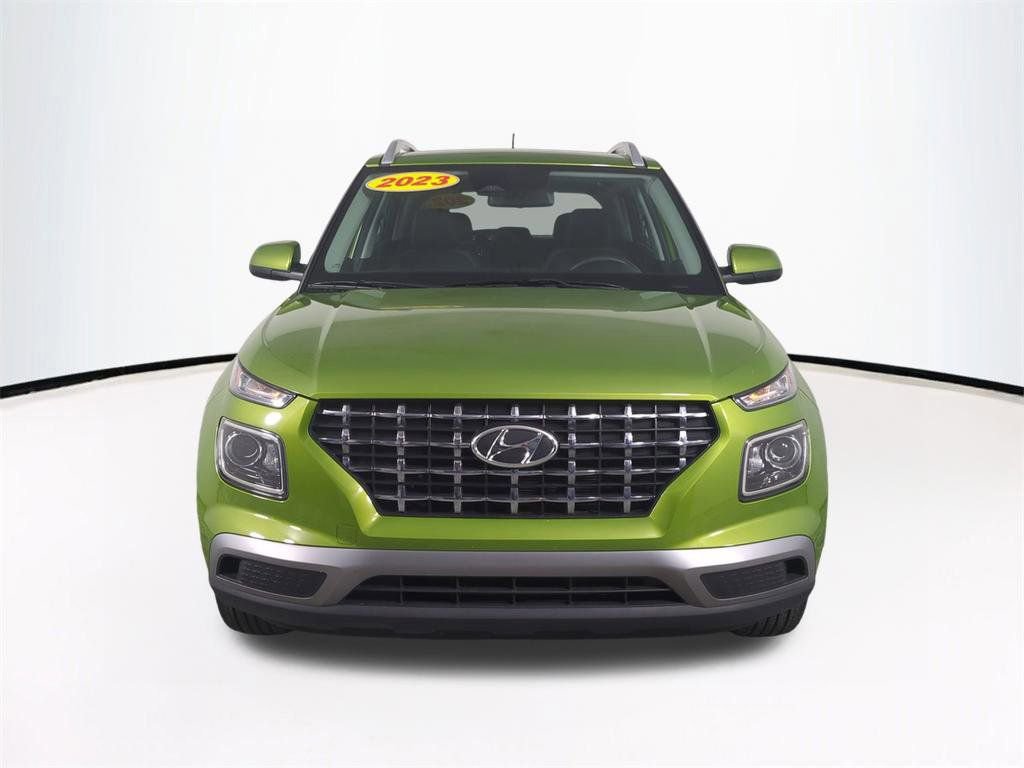 Certified 2023 Hyundai Venue SEL w/ Cargo Package image 3